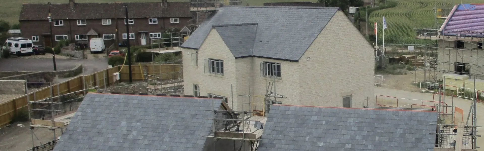 banner-roofing-five banner-roofing-five